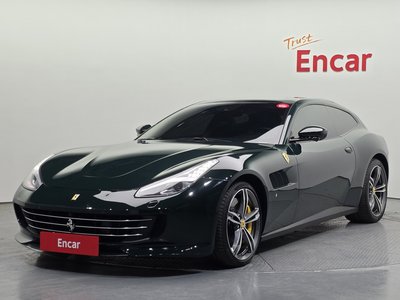 2019 Ferrari GTC4 LUSSO photo 1