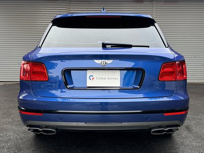 BENTLEY BENTAYGA - 8