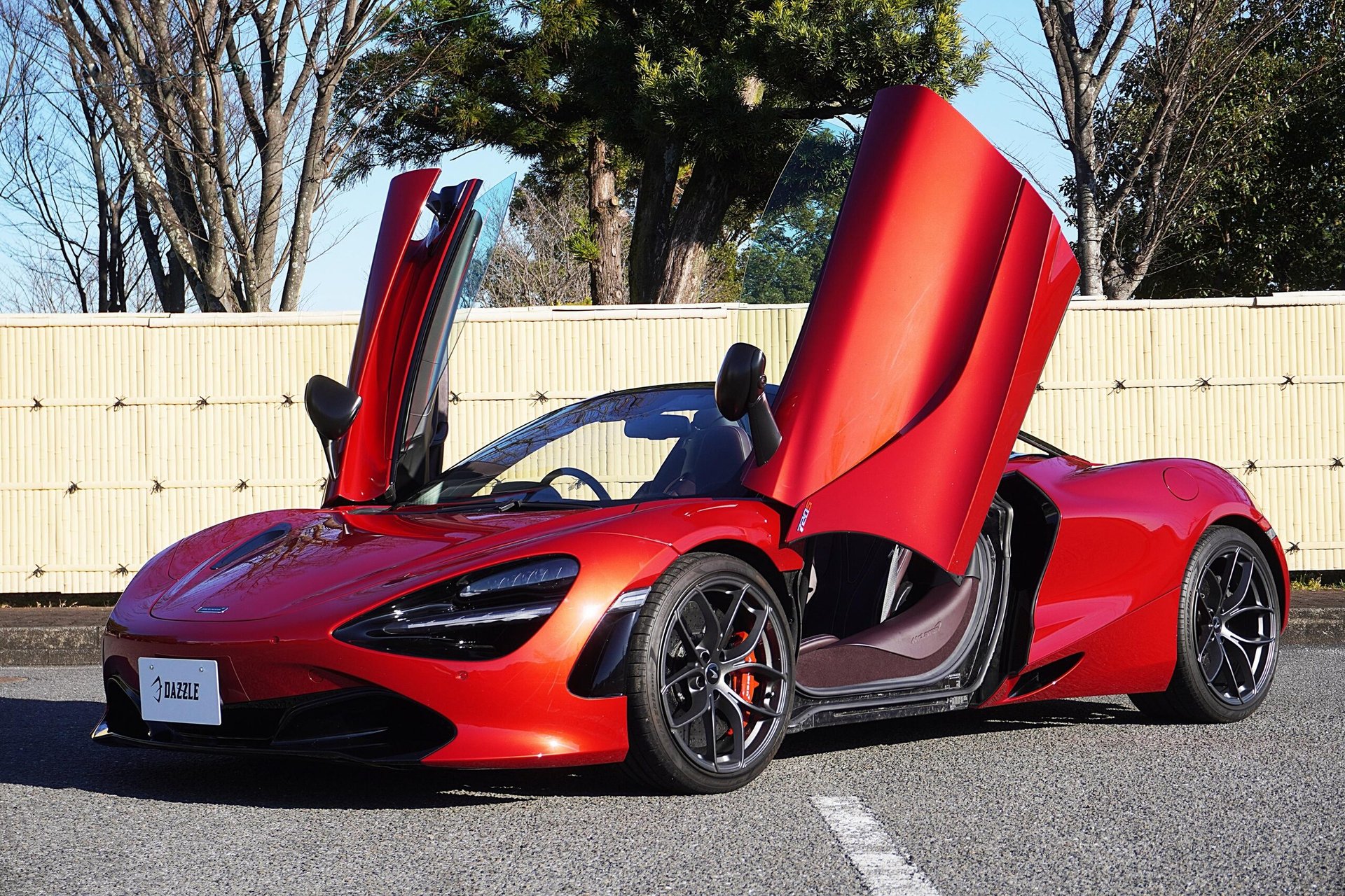 MCLAREN 720S SPIDER - View 1