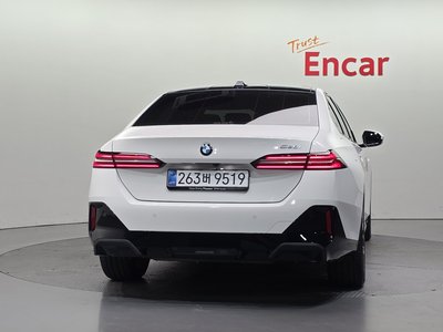 BMW 5 SERIES - 4