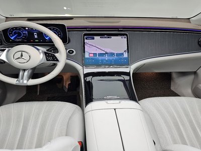 MERCEDES-BENZ EQE - 10