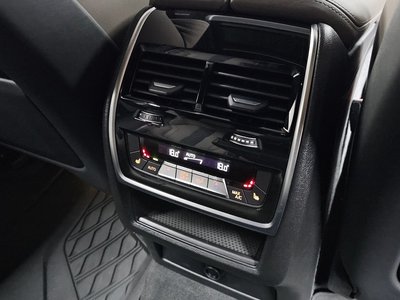 2025 BMW X6 M — миниатюра 33