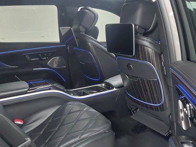MERCEDES-BENZ EQS - 10