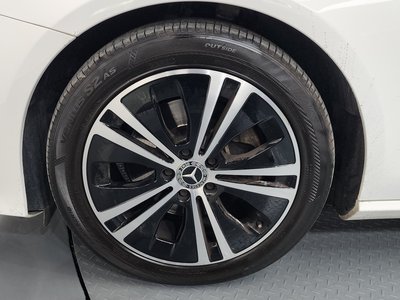 MERCEDES-BENZ E-CLASS - 6