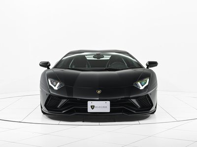 2018 Lamborghini AVENTADOR photo 3