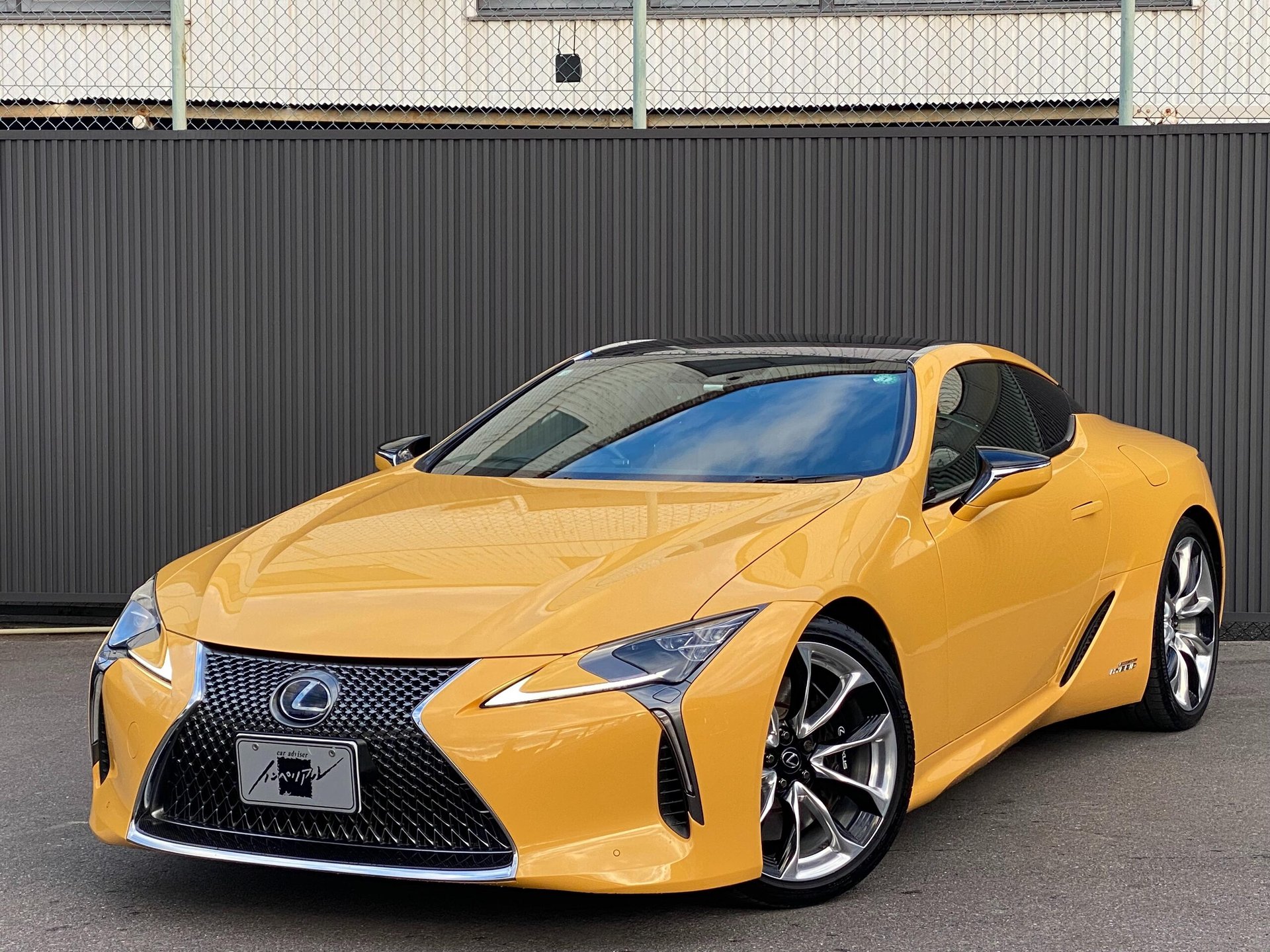 LEXUS LC - View 1