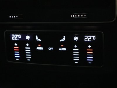 AUDI Q7 - 8