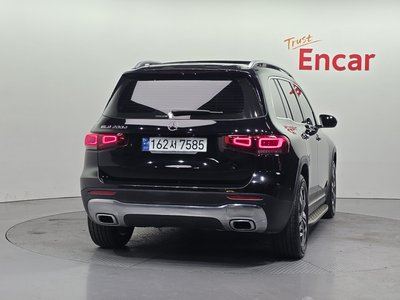 MERCEDES-BENZ GLB - 3