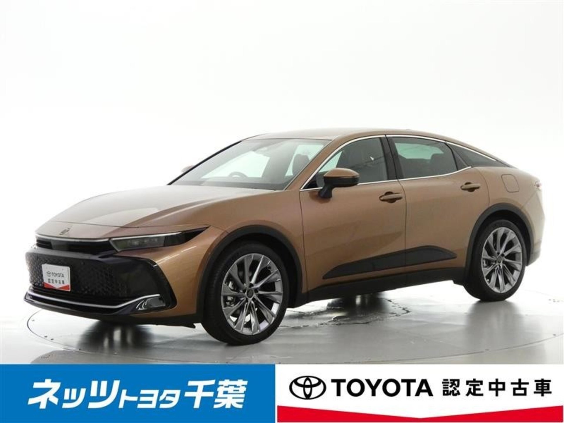 TOYOTA CROWN CROSSOVER - View 1