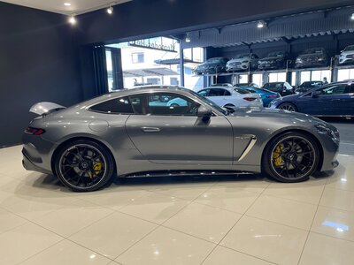 MERCEDES-BENZ GT AMG - 4