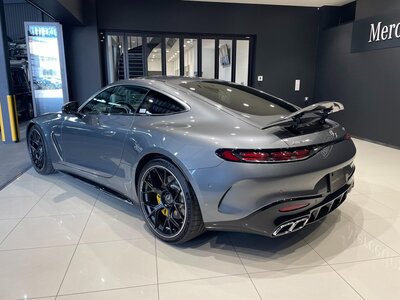 MERCEDES-BENZ GT AMG - 7