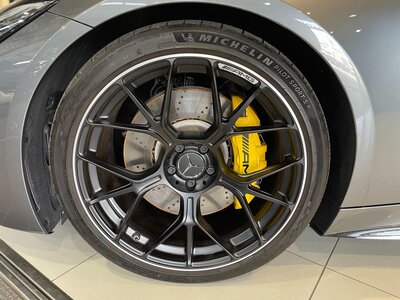 MERCEDES-BENZ GT AMG - 9