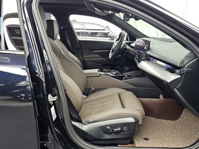 2024 BMW 5 SERIES 缩略图 17