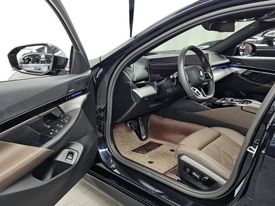 2024 BMW 5 SERIES 缩略图 13