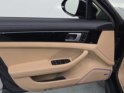 صورة مصغرة 14 لـ 2019 Porsche PANAMERA
