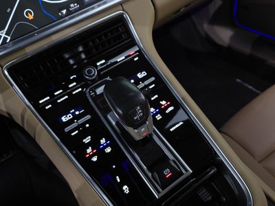صورة مصغرة 12 لـ 2019 Porsche PANAMERA