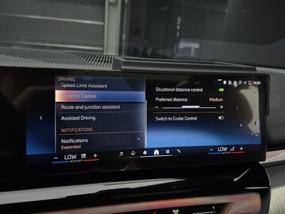 2025 BMW 5 SERIES — миниатюра 21