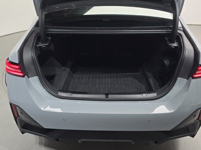 2025 BMW 5 SERIES — миниатюра 31