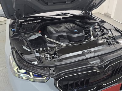 2025 BMW 5 SERIES 照片 7