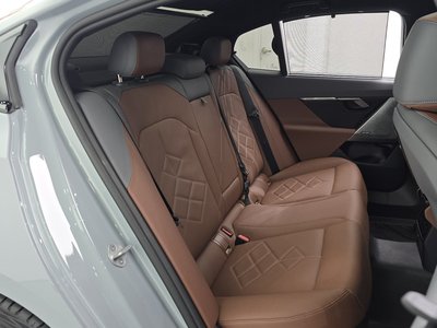 2025 BMW 5 SERIES — миниатюра 17