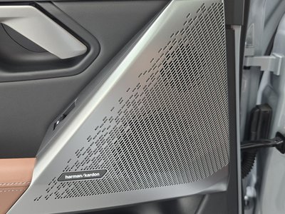 2025 BMW 5 SERIES — миниатюра 26