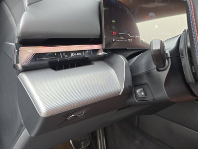 2025 BMW 5 SERIES — миниатюра 23