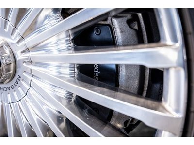 MERCEDES-BENZ GLS - 10