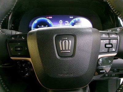 2025 Toyota CROWN CROSSOVER — фото 9