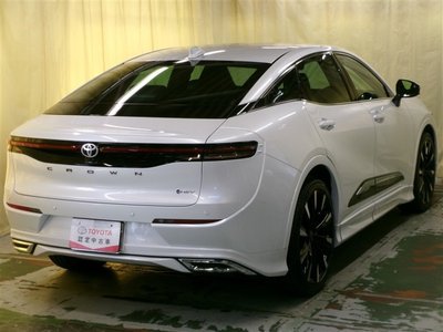 2025 Toyota CROWN CROSSOVER — фото 2