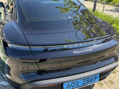 2025 Porsche TAYCAN 照片 5