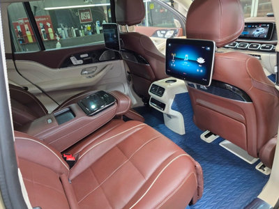 MERCEDES-BENZ GLS - 10