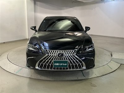 صورة 2 لـ 2025 Lexus ES