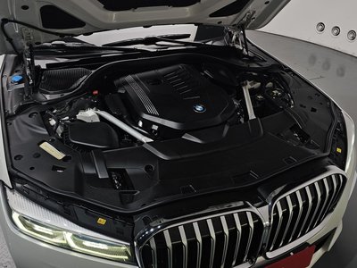 BMW 7 SERIES - 7