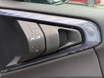 2025 BMW X3 thumbnail 25