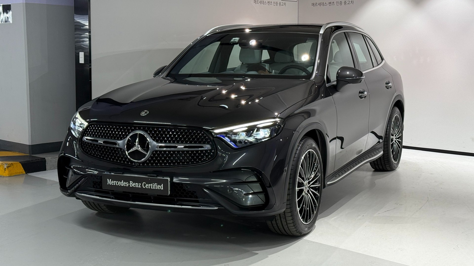 MERCEDES-BENZ GLC - View 1