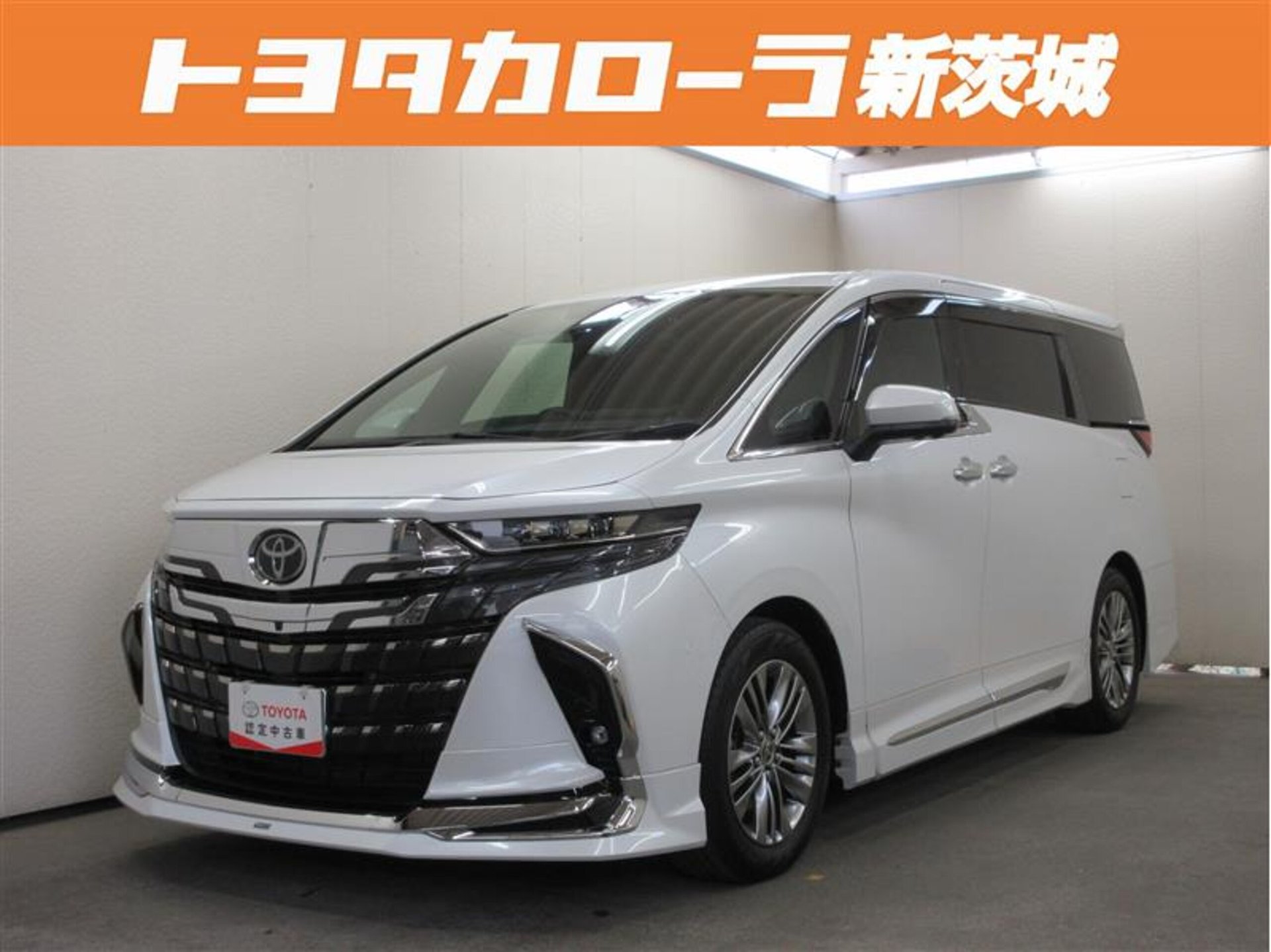 TOYOTA ALPHARD - View 1