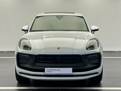 PORSCHE MACAN - 2
