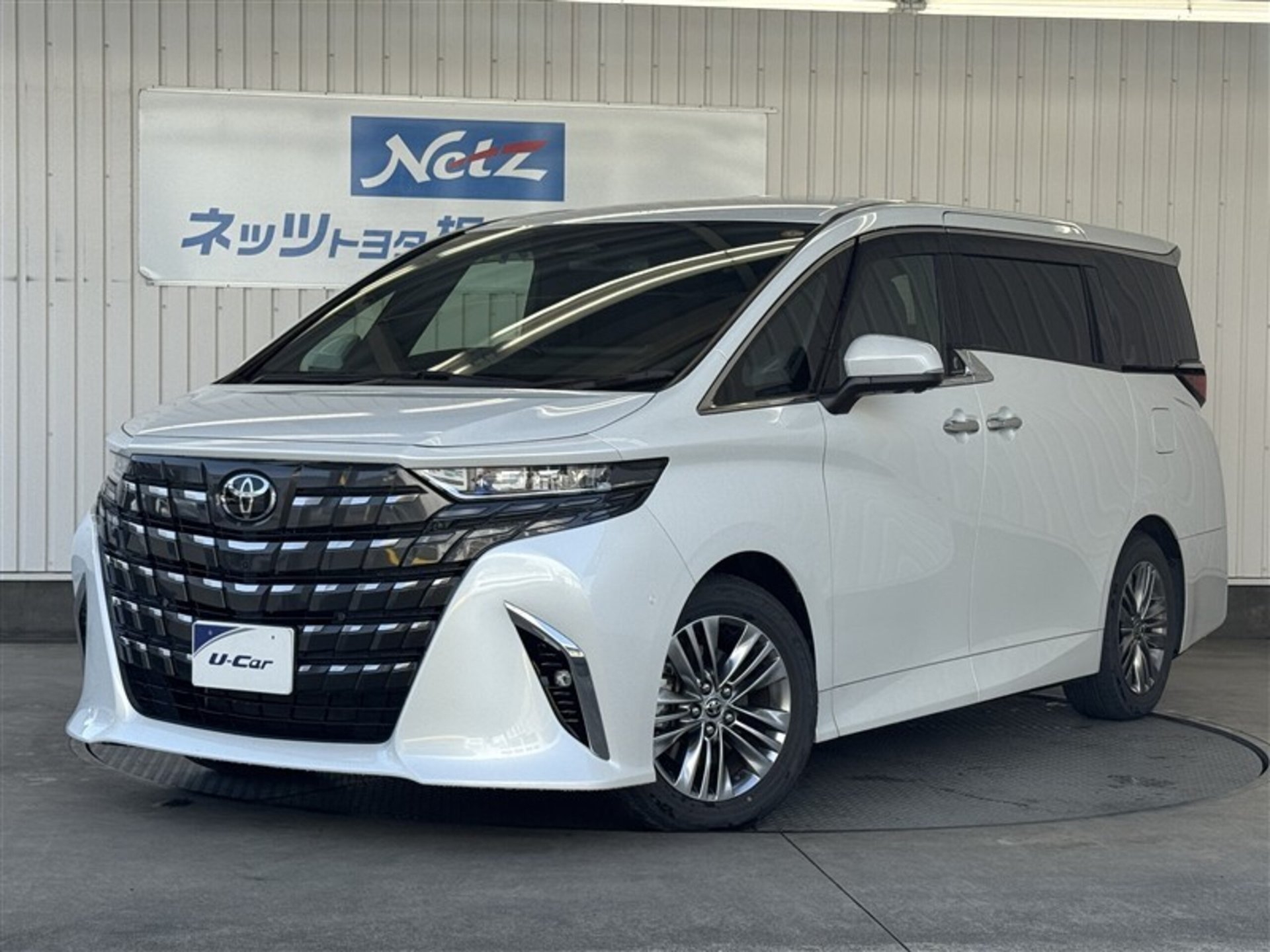 TOYOTA ALPHARD - View 1