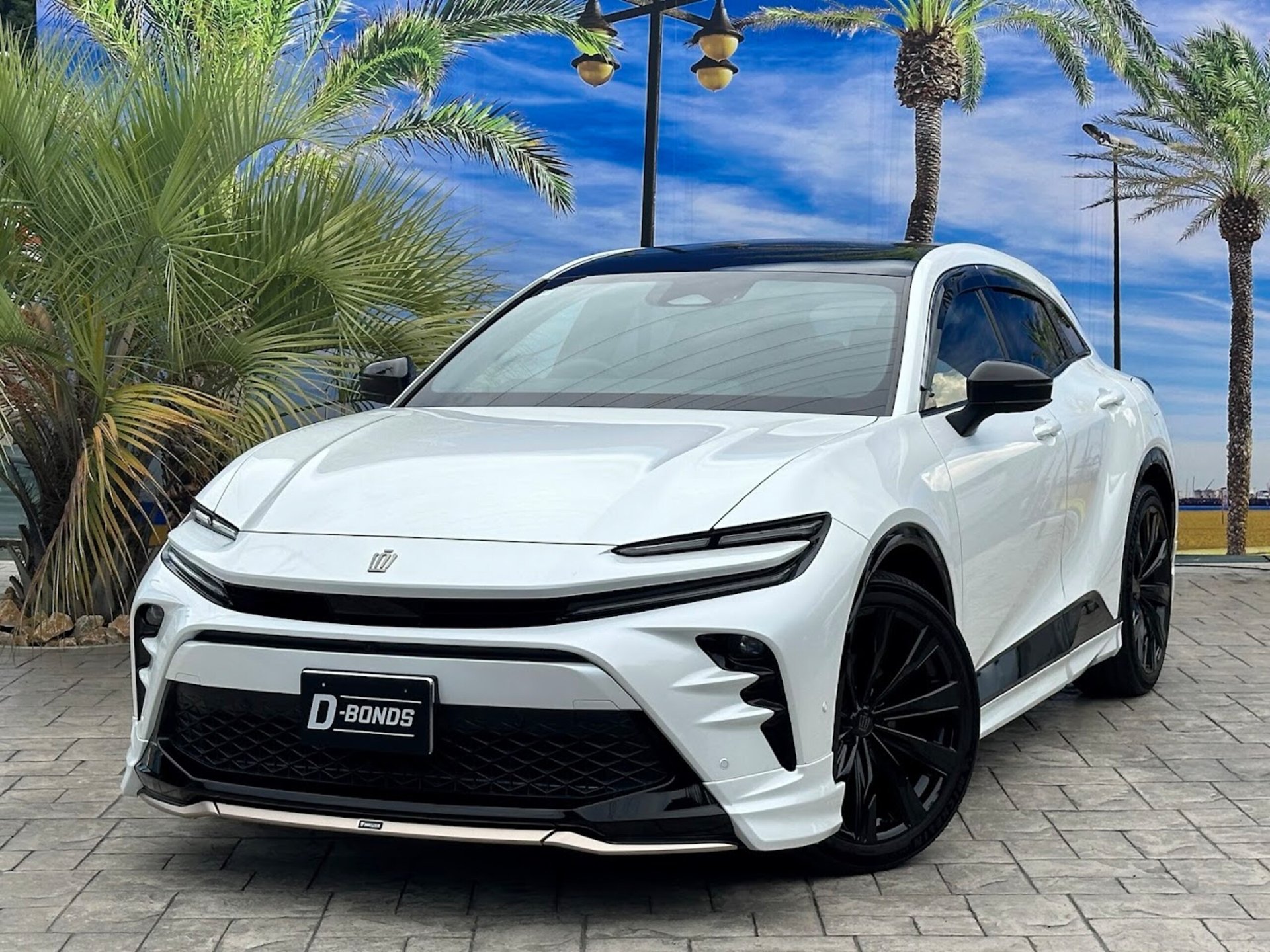 TOYOTA CROWN SPORT - View 1