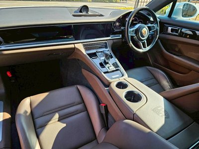 PORSCHE PANAMERA - 3