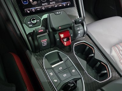 LAMBORGHINI URUS - 9