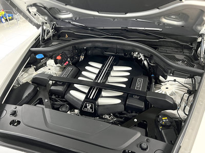 ROLLS-ROYCE CULLINAN - 6