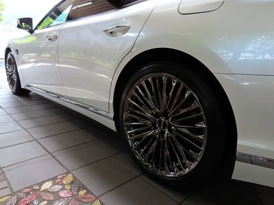 2023 Lexus LS — миниатюра 30