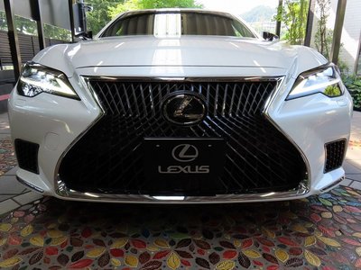 2023 Lexus LS — фото 8