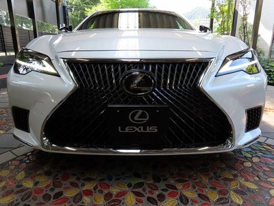 2023 Lexus LS — фото 6