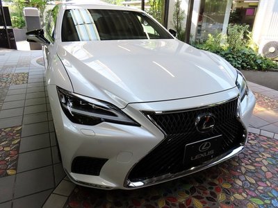 2023 Lexus LS — миниатюра 19