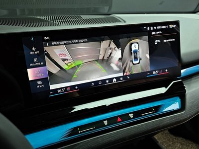 صورة مصغرة 22 لـ 2023 BMW 5 SERIES