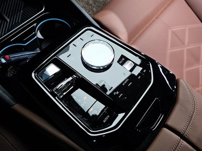 صورة مصغرة 12 لـ 2023 BMW 5 SERIES