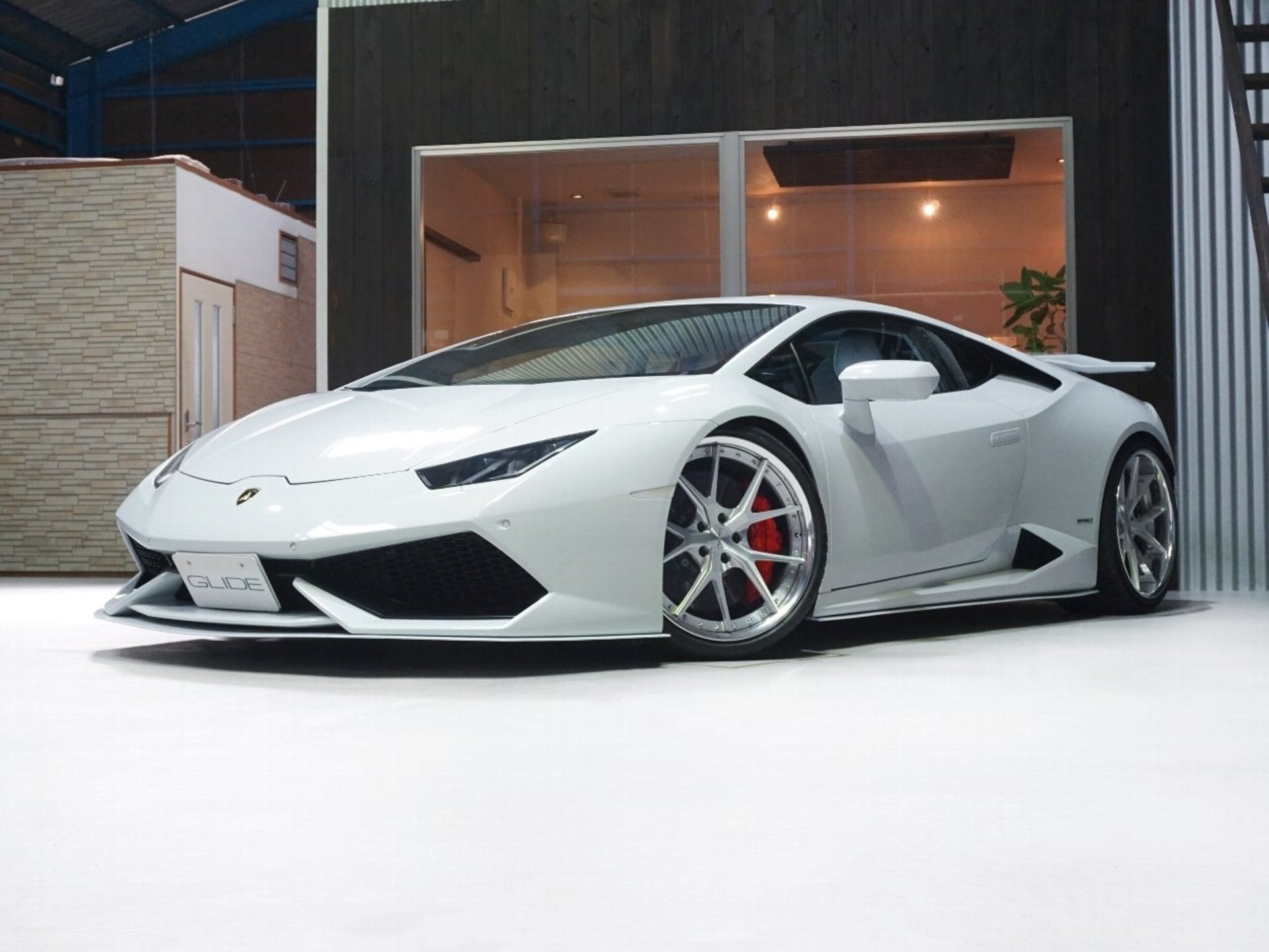 LAMBORGHINI HURACAN - View 1