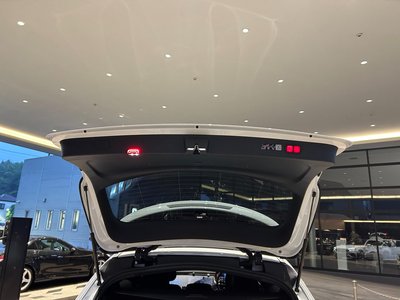 2025 Mercedes-BENZ E-CLASS AMG — миниатюра 34